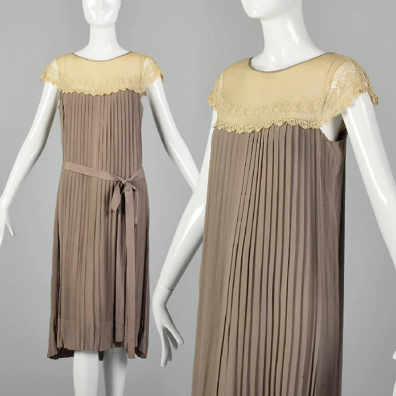 1920s Pleated Lace Collar Day Dress