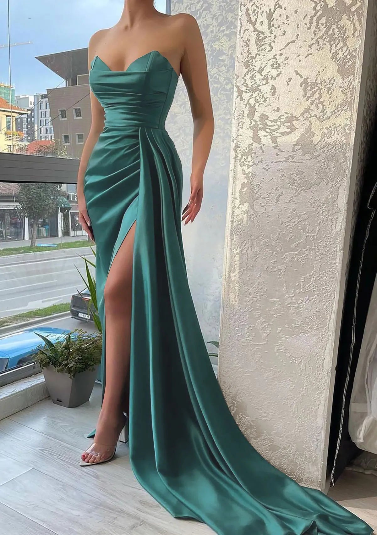 Serene Hill 2024 Arabic Green Mermaid Sweetheart Strapless Court Satin Prom Dress with Pleated Split for Women's Party LA72686