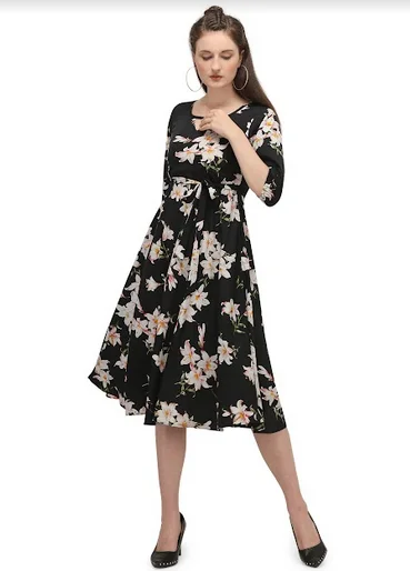 Women's Black And White Floral Printed Long Maxi Dress - MESMORA FASHIONS Trendy Maxi Dress with Bow
