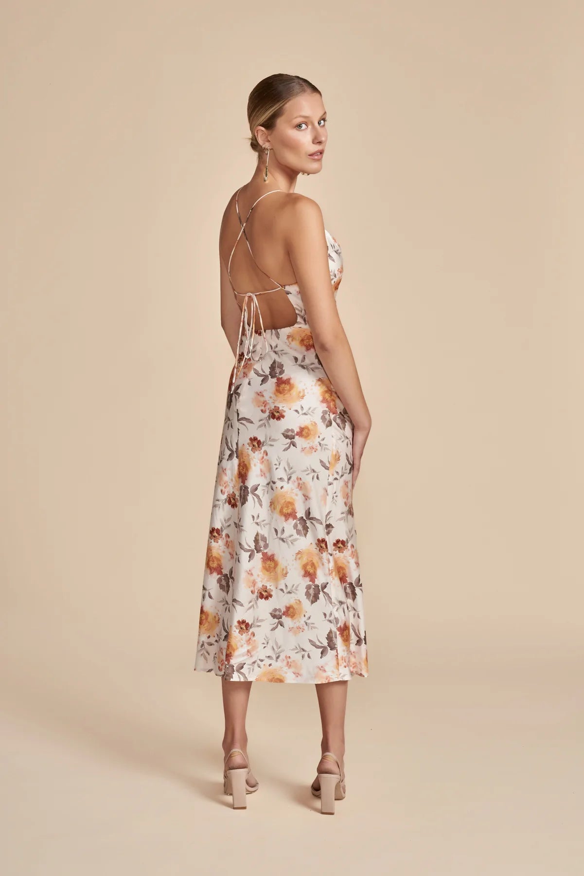 LAKEYO SAVANNA MAXI DRESS FLORAL Cozy Open-Back Maxi Dress
