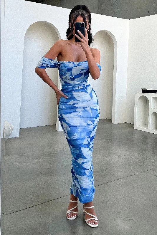 Lucinda Maxi Dress - Blue Floral Fashionable Open-Back Maxi Dress