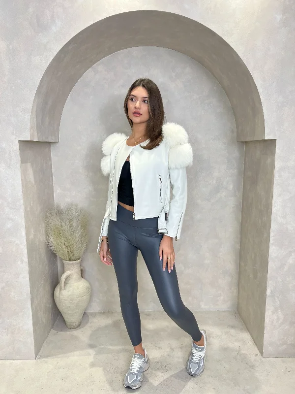Cream Collarless Luxury Fur Biker Jacket Stand-Up Collar Roll-Neck Collar Turtle Neck Cream Collarless Luxury Fur Biker Jacket Stand-Up Collar Roll-Neck Collar Turtle Neck