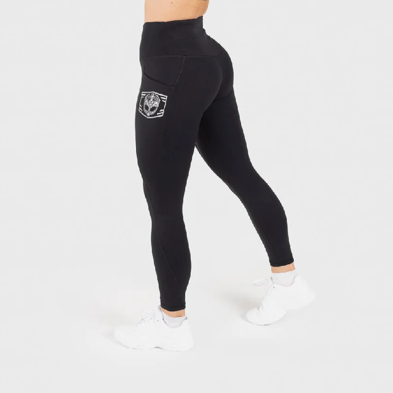 Clan Helmet Leggings, Black Cozy Oversized Leggings