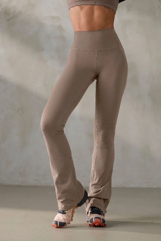 V_SCULPT FLARED LEGGINGS - Tan Comfortable Lounge Leggings