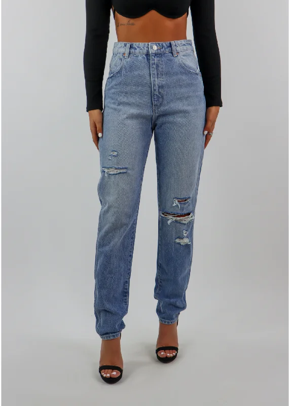 Rolla's Meant For You Boyfriend Jeans ★ Light Wash Fashionable Button-Front Jeans