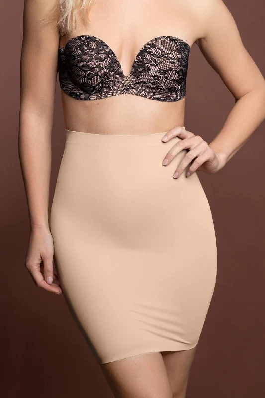 Invisible Skirt in Beige leather skirt sleek