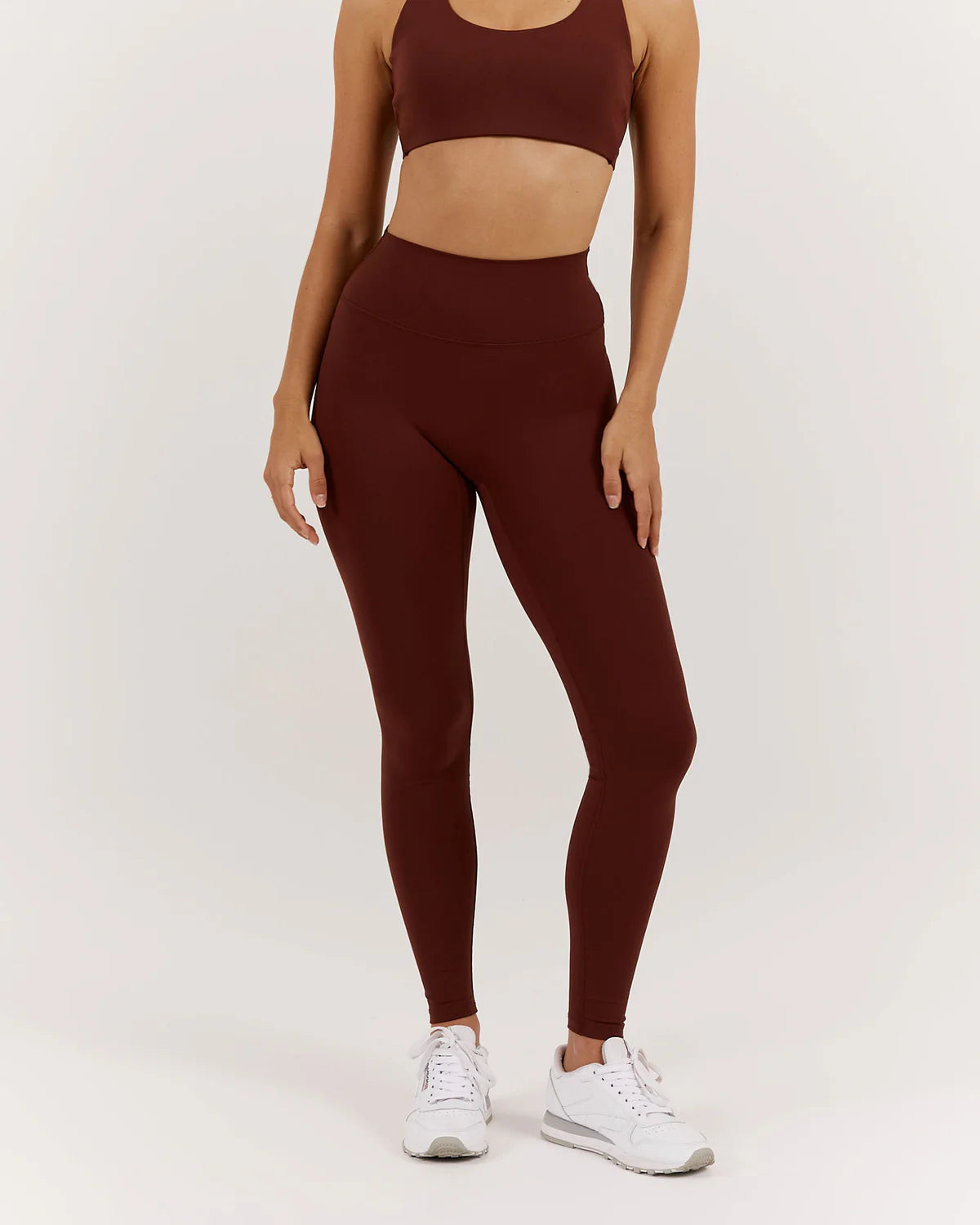 Muscle Republic | Luxe Leggings 28" - Chocolate Fashionable High-Rise Workout Leggings Muscle Republic | Luxe Leggings 28" - Chocolate Fashionable High-Rise Workout Leggings
