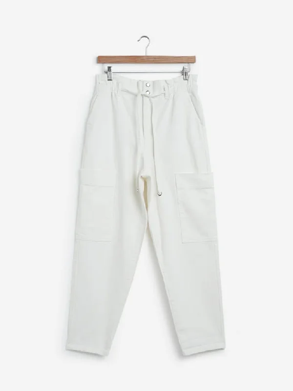 Nuon White Cargo-Style Jeans Cozy Relaxed Fit Jeans